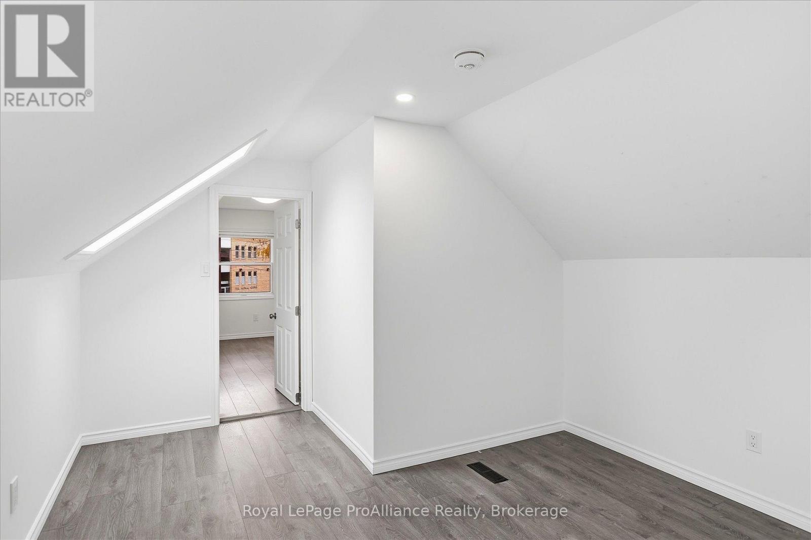 1310 Clonsilla Avenue, Peterborough (Town Ward 3), Ontario  K9J 5Z2 - Photo 31 - X14128330