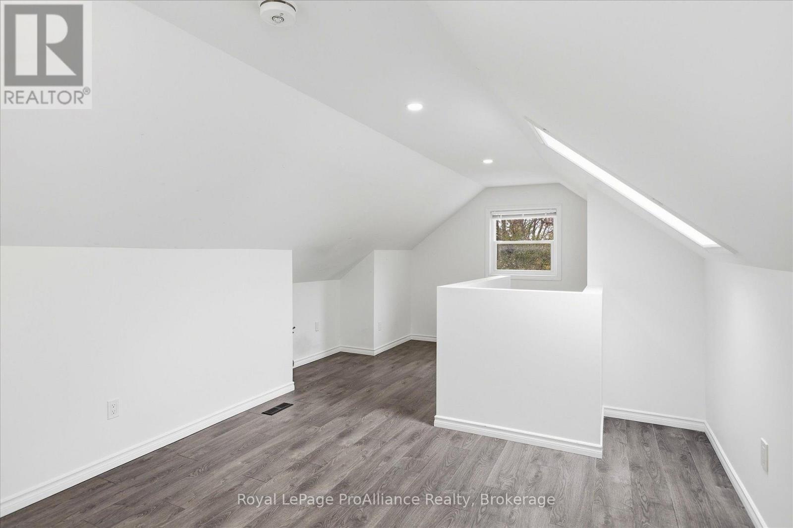 1310 Clonsilla Avenue, Peterborough (Town Ward 3), Ontario  K9J 5Z2 - Photo 32 - X14128330