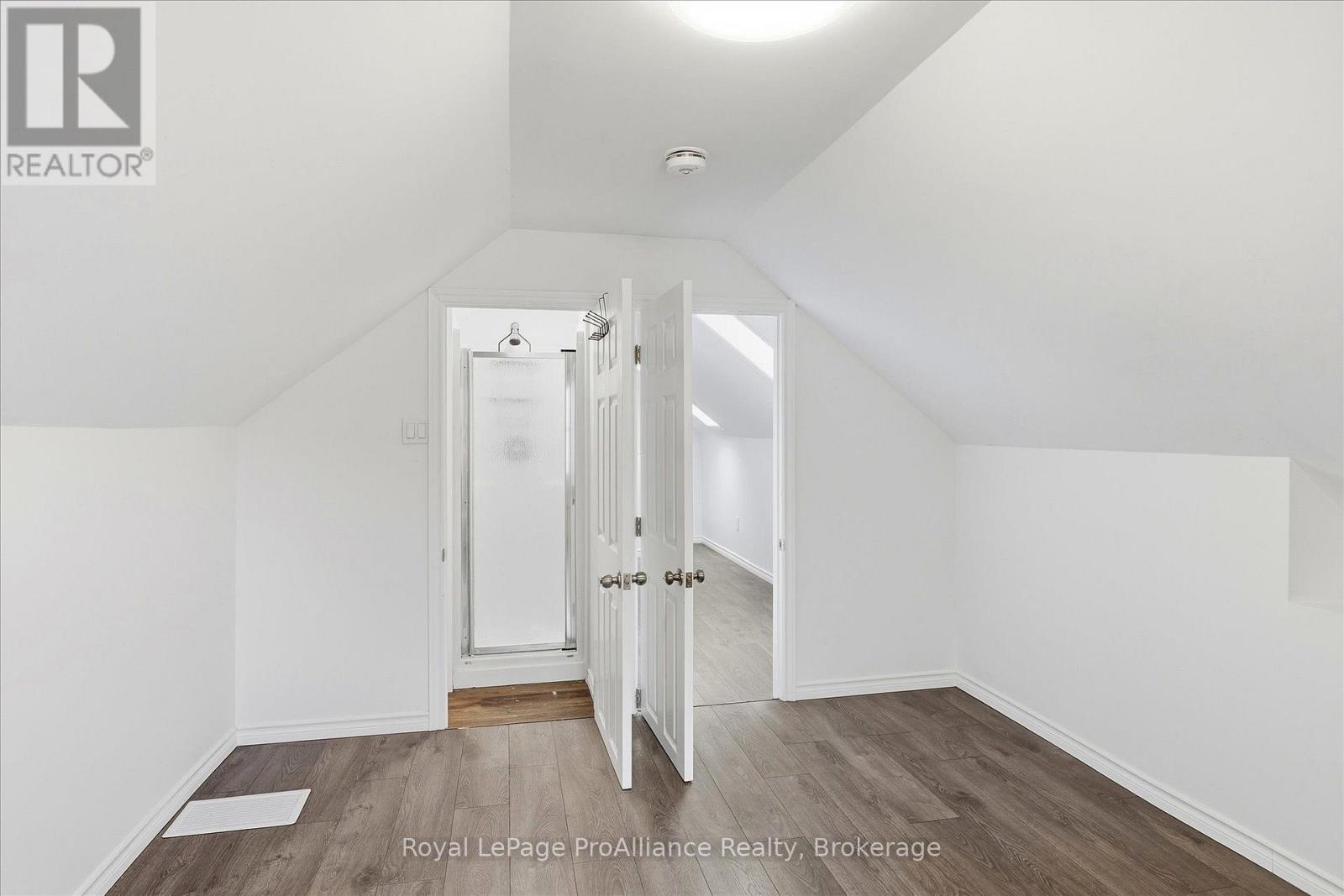 1310 Clonsilla Avenue, Peterborough (Town Ward 3), Ontario  K9J 5Z2 - Photo 34 - X14128330