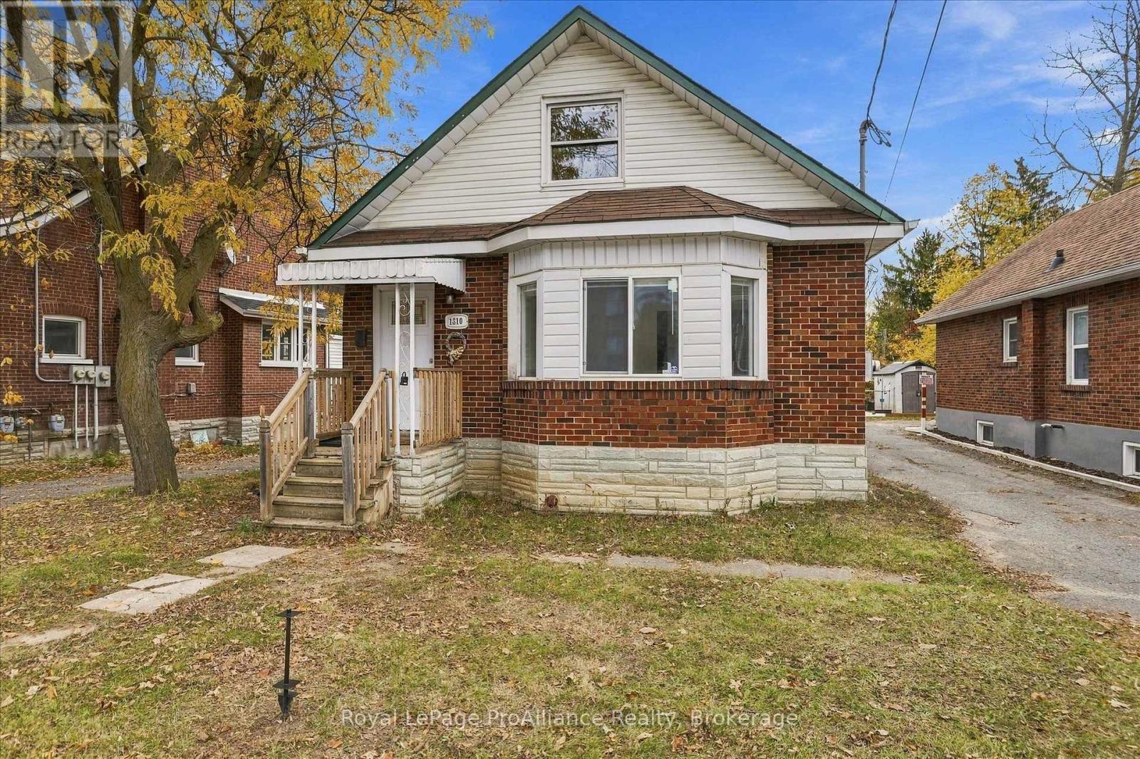 1310 Clonsilla Avenue, Peterborough (Town Ward 3), Ontario  K9J 5Z2 - Photo 37 - X14128330