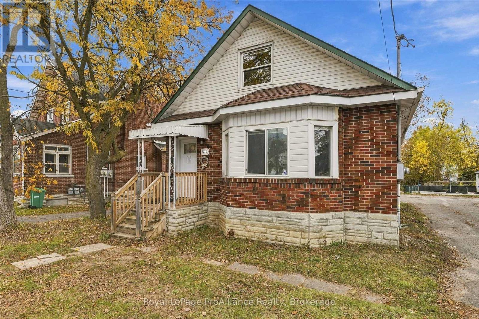 1310 Clonsilla Avenue, Peterborough (Town Ward 3), Ontario  K9J 5Z2 - Photo 38 - X14128330