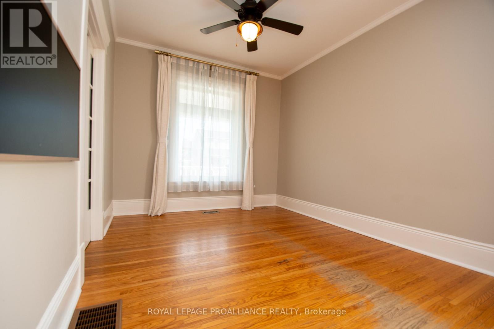 237 Prince Street, Peterborough (Town Ward 3), Ontario  K9J 2A6 - Photo 12 - X14129338