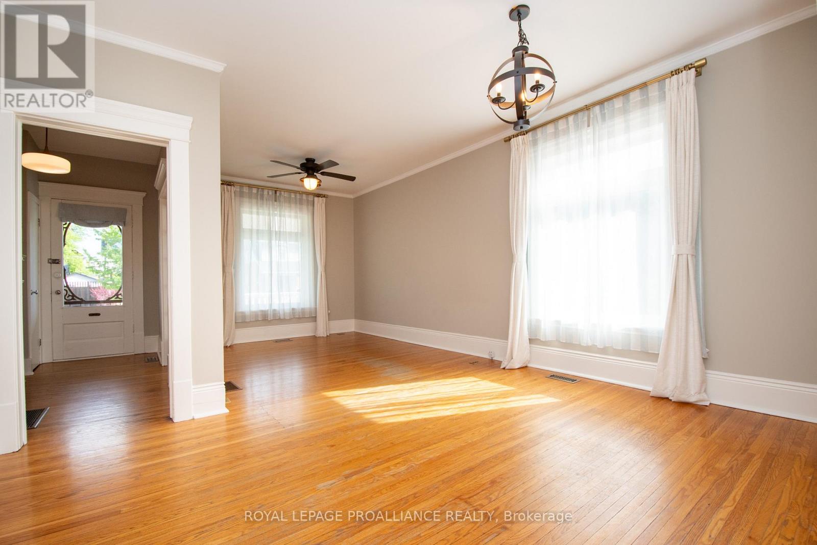 237 Prince Street, Peterborough (Town Ward 3), Ontario  K9J 2A6 - Photo 8 - X14129338