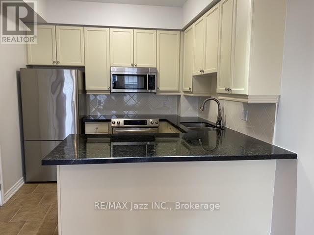 308 - 375 Lakebreeze Drive, Clarington (Newcastle), Ontario  L1B 0A3 - Photo 3 - E14129818