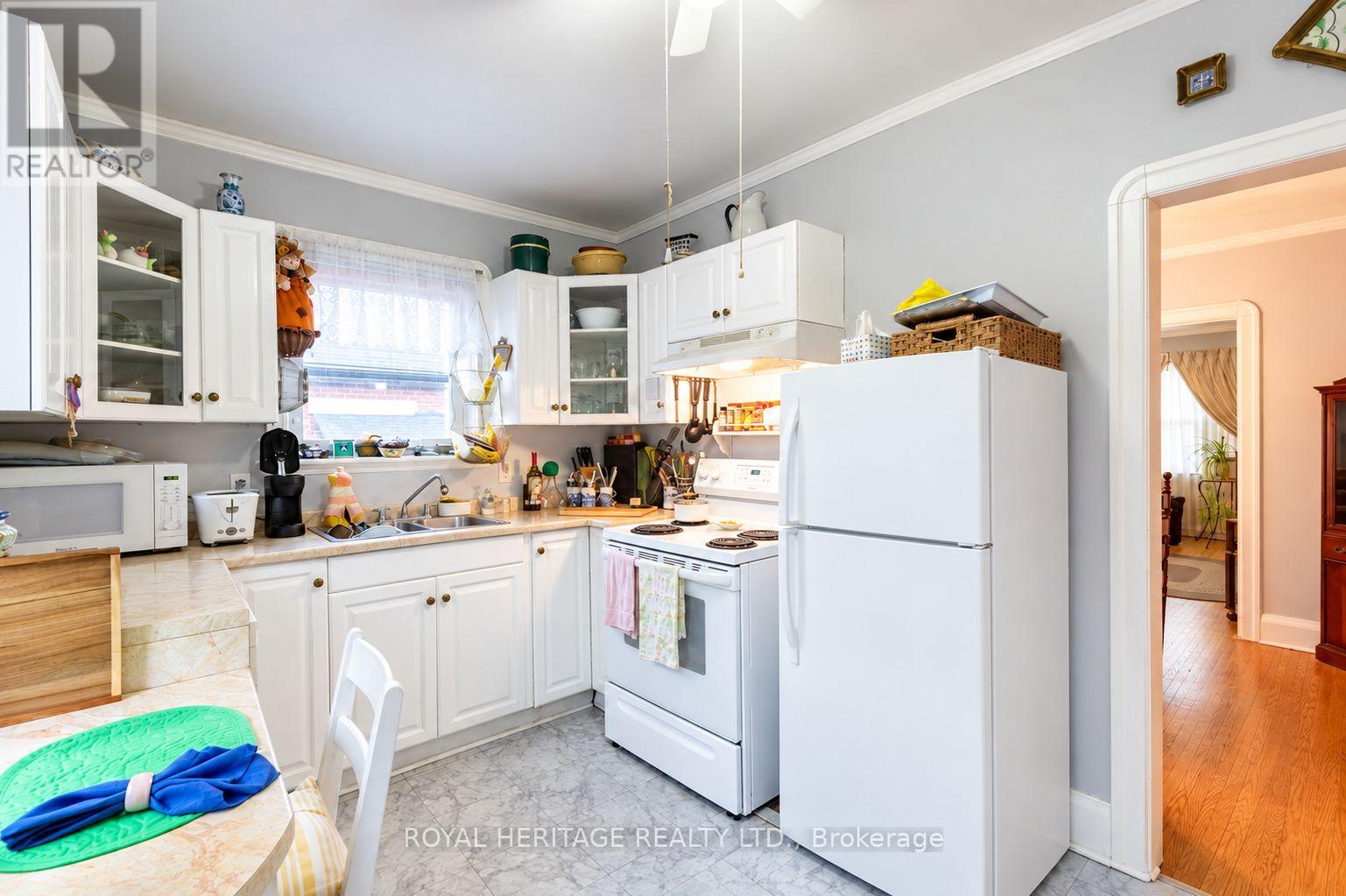 14 Stewart Place, Peterborough (Town Ward 3), Ontario  K9J 3L9 - Photo 11 - X14133130