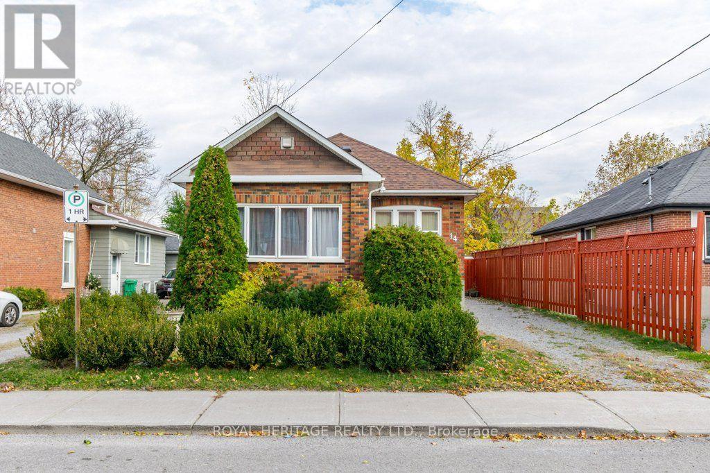 14 Stewart Place, Peterborough (Town Ward 3), Ontario  K9J 3L9 - Photo 2 - X14133130