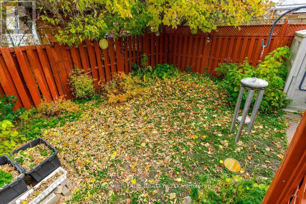14 Stewart Place, Peterborough (Town Ward 3), Ontario  K9J 3L9 - Photo 31 - X14133130
