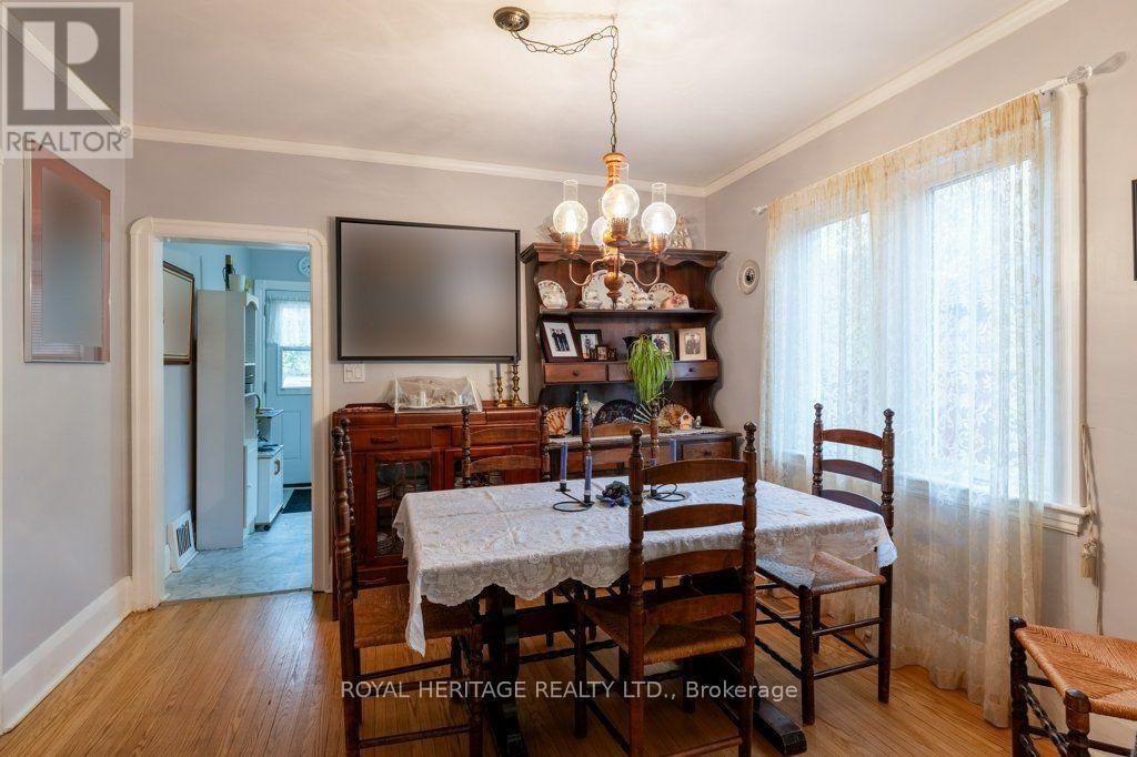 14 Stewart Place, Peterborough (Town Ward 3), Ontario  K9J 3L9 - Photo 6 - X14133130