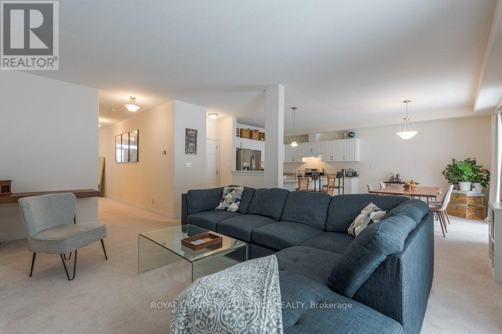 477 Grange Way, Peterborough (Northcrest Ward 5), Ontario  K9H 0H8 - Photo 11 - X14133434