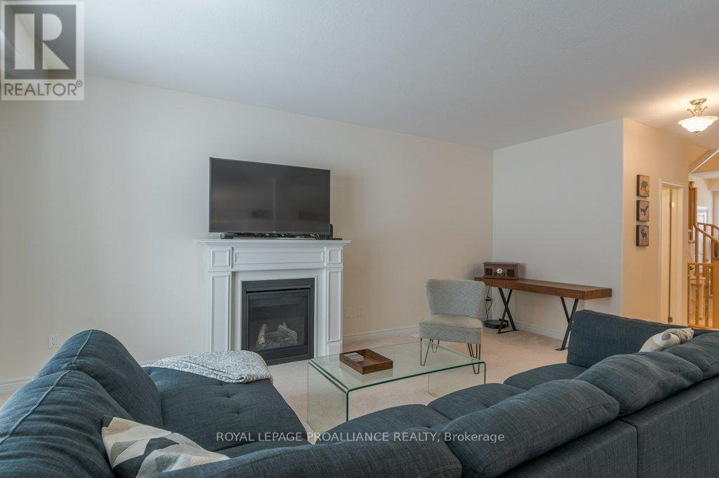 477 Grange Way, Peterborough (Northcrest Ward 5), Ontario  K9H 0H8 - Photo 13 - X14133434