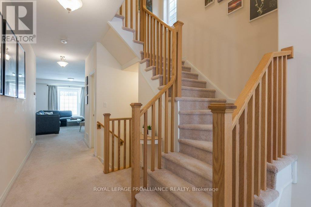 477 Grange Way, Peterborough (Northcrest Ward 5), Ontario  K9H 0H8 - Photo 6 - X14133434