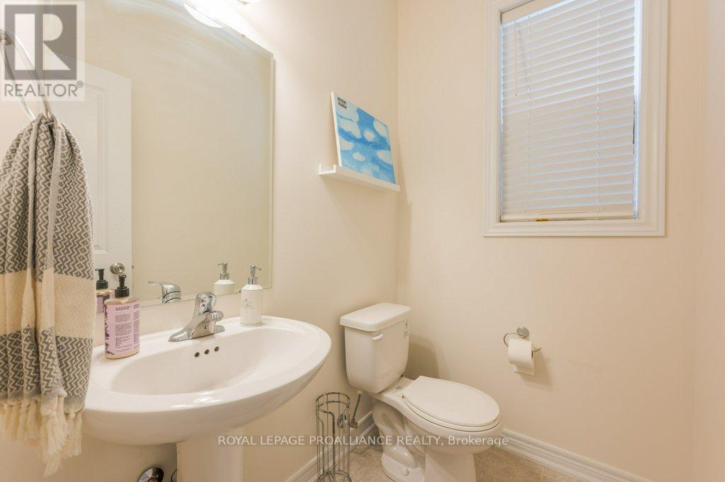 477 Grange Way, Peterborough (Northcrest Ward 5), Ontario  K9H 0H8 - Photo 7 - X14133434