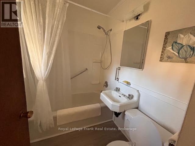 722 Gillespie Avenue, Peterborough (Otonabee Ward 1), Ontario  K9J 4B7 - Photo 11 - X14133724
