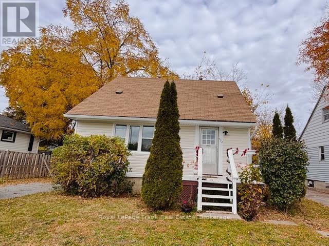 722 Gillespie Avenue, Peterborough (Otonabee Ward 1), Ontario  K9J 4B7 - Photo 2 - X14133724