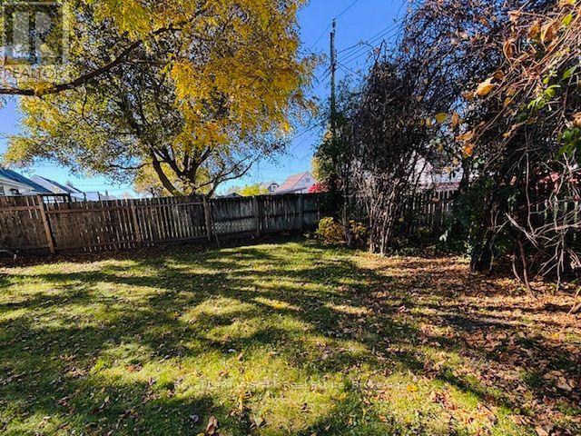 722 Gillespie Avenue, Peterborough (Otonabee Ward 1), Ontario  K9J 4B7 - Photo 25 - X14133724