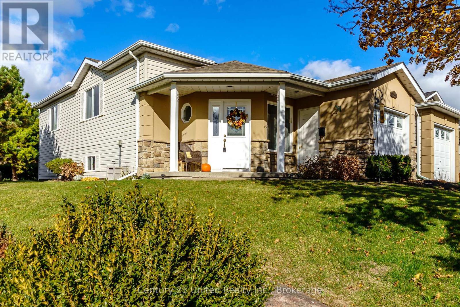 626 Trailview Drive, Peterborough (Ashburnham Ward 4), Ontario  K9J 8P3 - Photo 3 - X14134230