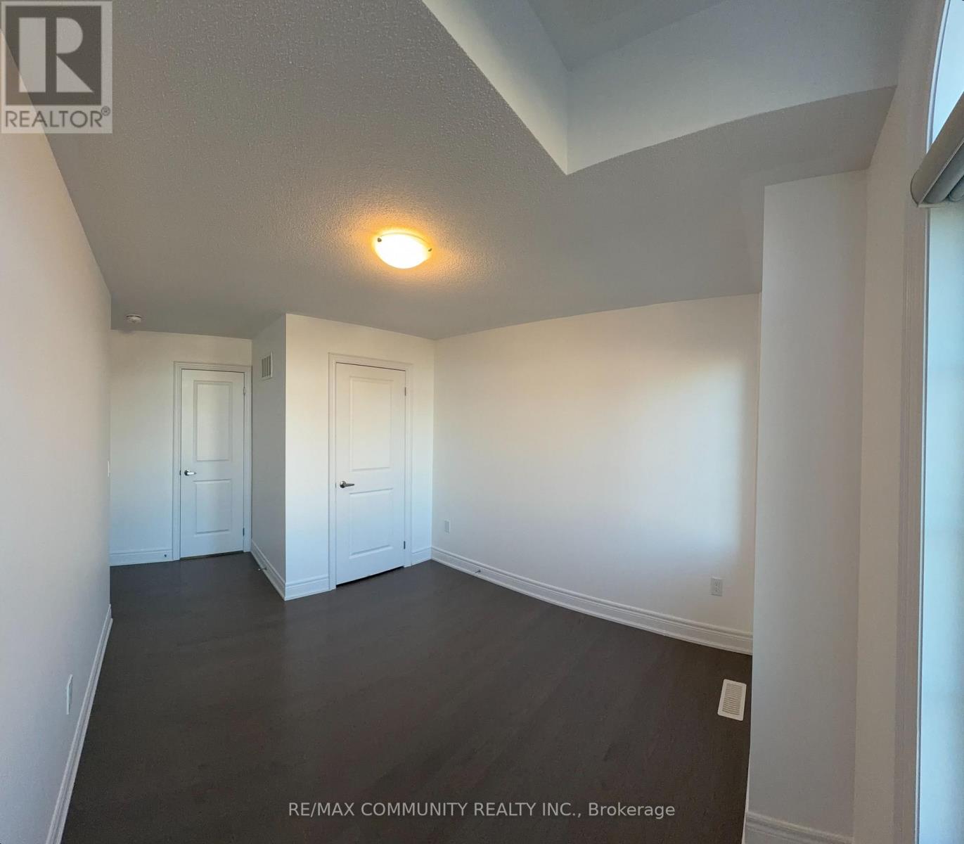 6 Wesley Brooks Street, Clarington (Newcastle), Ontario  L1B 0W4 - Photo 14 - E14134674