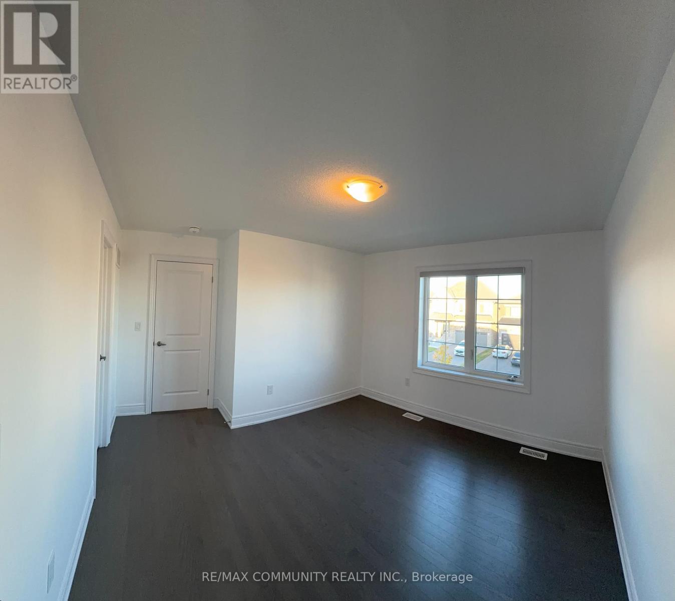 6 Wesley Brooks Street, Clarington (Newcastle), Ontario  L1B 0W4 - Photo 16 - E14134674