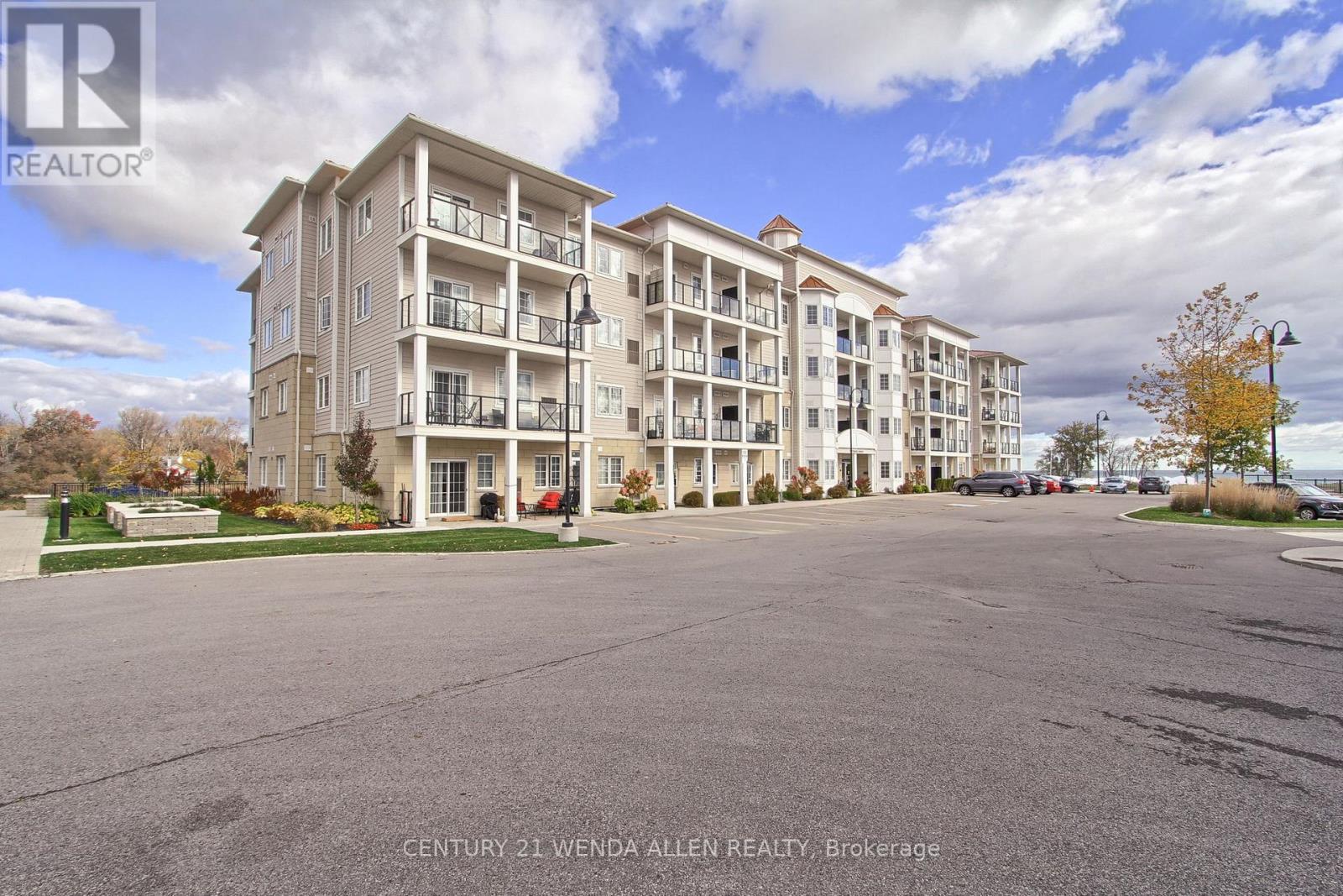 409 - 70 SHIPWAY AVENUE, clarington (newcastle), Ontario