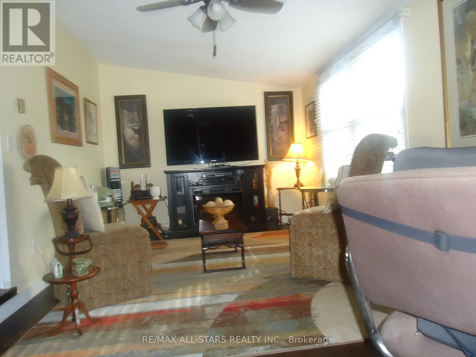17 Pineridge Court, Clarington (Newcastle), Ontario  L1B 1B9 - Photo 11 - E14135472